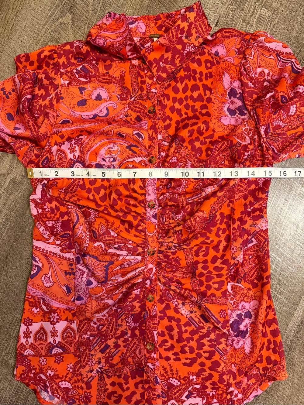 Free People XS Orange Paisley Leopard Ruched Button Down Blouse Boho - Picture 11 of 14